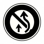 道路標識 追い越し禁止 交通安全 ドライブ 道路